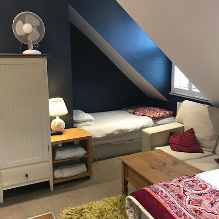 Acacia Villas Guest House Guildford Buitenkant foto