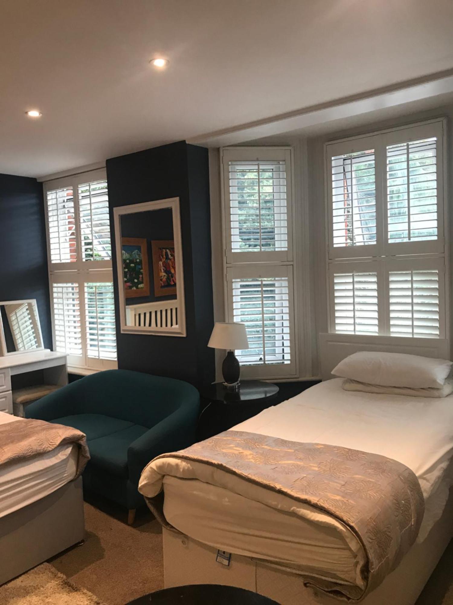 Acacia Villas Guest House Guildford Buitenkant foto