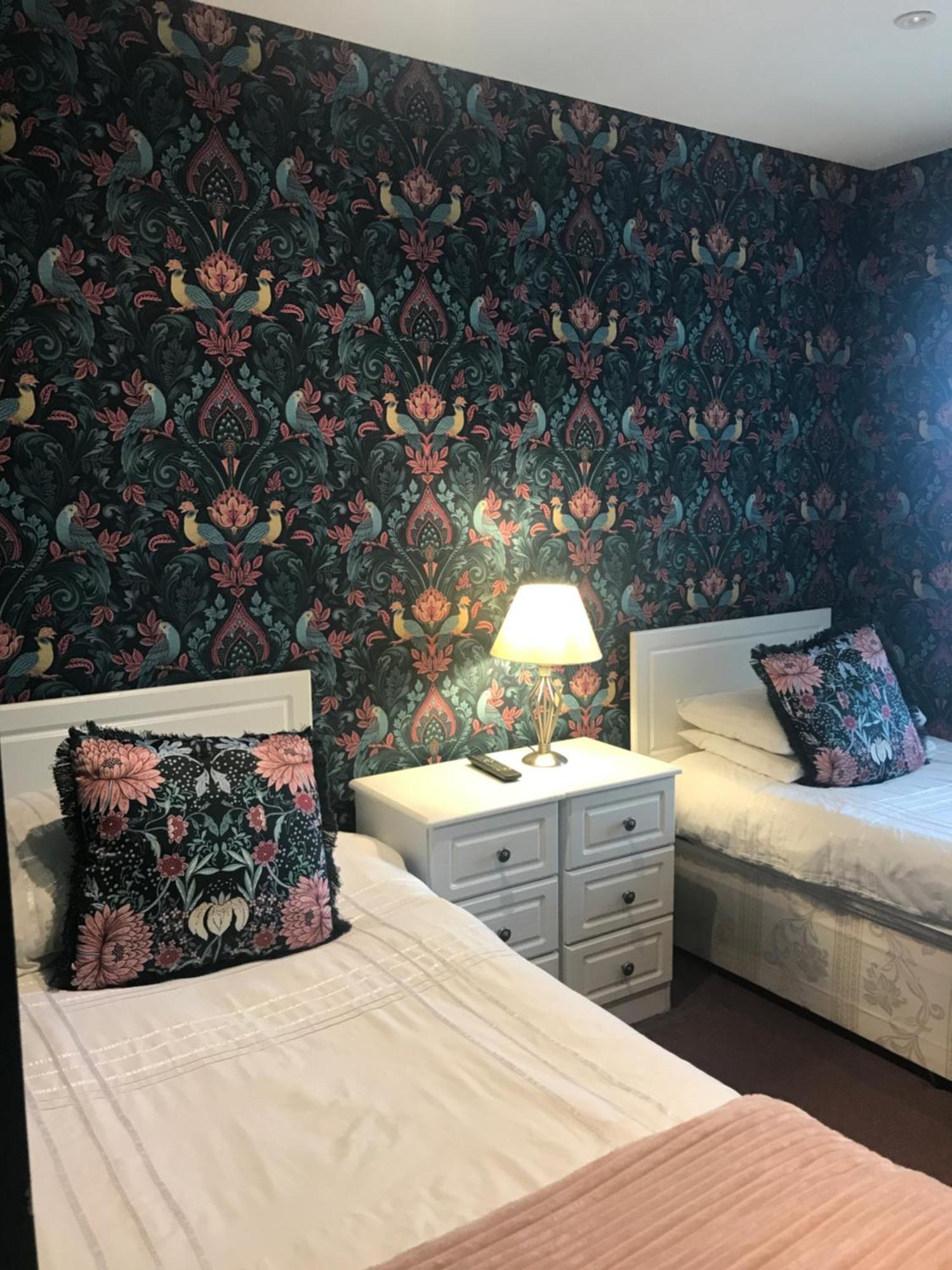 Acacia Villas Guest House Guildford Buitenkant foto